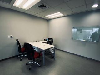 Foto 7 de OFICINA EN ALQUILER EN SAN ISIDRO - IMPLEMENTADA Y AMOBLADA