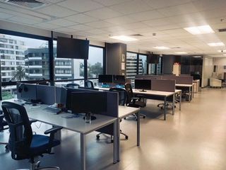 Foto 13 de OFICINA EN ALQUILER EN SAN ISIDRO - IMPLEMENTADA Y AMOBLADA