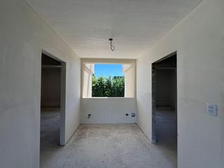Carabelas 2200, Don Bosco ¡Tres ambientes en Segundo piso con Terraza a la Venta!