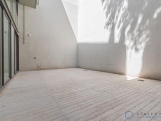 Moderna oficina comercial de 2 plantas libres con patio Venta en Palermo Soho