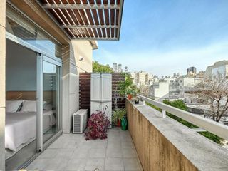 Duplex 3 Ambientes con Cochera, Pileta, Frente, Balcon y Terraza en Barracas