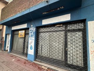 Foto 1 de CASA DE 2 AMBIENTES CON 2 LOCALES SOBRE LOTE DE 375m2 EN BARRIO SAN JUAN