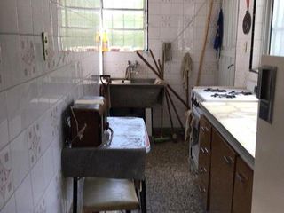 Foto 15 de CASA DE 2 AMBIENTES CON 2 LOCALES SOBRE LOTE DE 375m2 EN BARRIO SAN JUAN