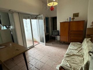 Foto 9 de CASA DE 2 AMBIENTES CON 2 LOCALES SOBRE LOTE DE 375m2 EN BARRIO SAN JUAN