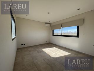 Foto 10 de Lareu Propiedades - Casa en venta en Puertos - Barrio Vistas