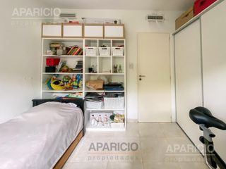 Casa de 3 dormitorios en venta + Departamento