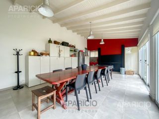 Casa de 3 dormitorios en venta + Departamento