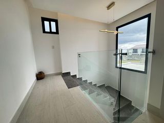 Foto 10 de VENTA CASA POR ESTRENAR EN URBANIZACION MALLORCA (LM)