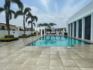 Foto 2 de VENTA CASA POR ESTRENAR EN URBANIZACION MALLORCA (LM)