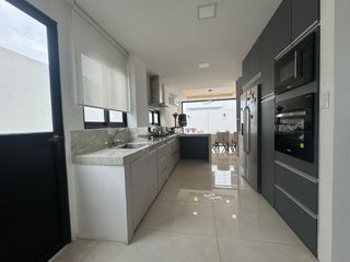 Foto 19 de VENTA CASA POR ESTRENAR EN URBANIZACION MALLORCA (LM)