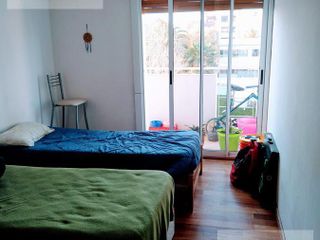 Departamento de 2 dormitorios con cochera en venta - La Plata