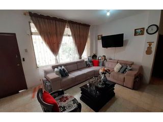 Foto 12 de VENTA DE CASA ESQUINERA RENTERA EN AVENIDA PLAZA DAÑIN, NORTE DE GUAYAQUIL