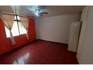 Foto 27 de VENTA DE CASA ESQUINERA RENTERA EN AVENIDA PLAZA DAÑIN, NORTE DE GUAYAQUIL