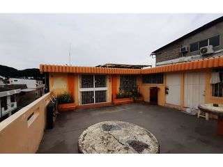 Foto 31 de VENTA DE CASA ESQUINERA RENTERA EN AVENIDA PLAZA DAÑIN, NORTE DE GUAYAQUIL
