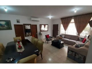 Foto 10 de VENTA DE CASA ESQUINERA RENTERA EN AVENIDA PLAZA DAÑIN, NORTE DE GUAYAQUIL