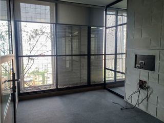 7001043MA Venta de oficina en moderno Centro Empres, las Lomas,Poblado