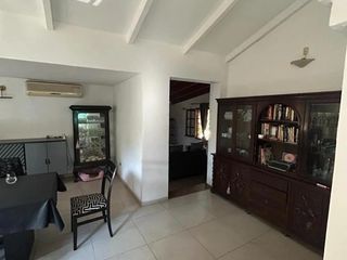 Foto 17 de Retasado Venta Casa Apto Bancor 3 dormitorios galería asador pileta jardín en Villa Belgrano U$S180.000.