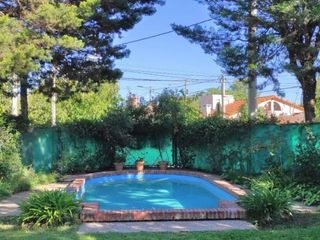 Foto 11 de Retasado Venta Casa Apto Bancor 3 dormitorios galería asador pileta jardín en Villa Belgrano U$S180.000.