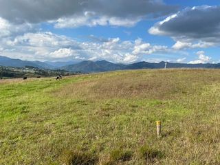 Terreno de Venta en Vía de integración barrial, Loja Ecuador.