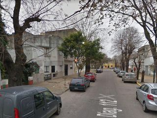 Casa en venta - 3 dormitorios 1 baño - 173 mts2 - La Plata