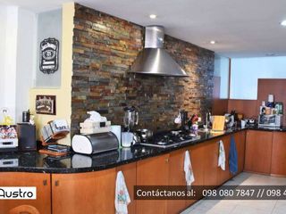 Foto 4 de Av. Paucarbamba, Venta de Hermoso Apartamento Dúplex con Buhardilla