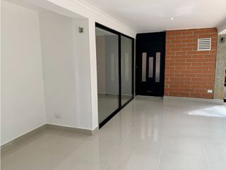 Casa en arriendo en el Poblado