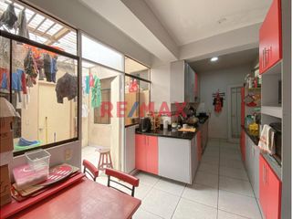 Foto 9 de 🌟 ¡OPORTUNIDAD ÚNICA EN BREÑA! 🌟

Descubre tu próximo hogar en Av. Brasil, en el corazón de Breña, Lima. Este exclusivo departamento ubicado en el p
