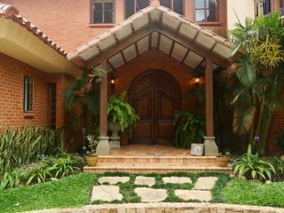 Foto 2 de casa en venta en pance. Cod V7393
