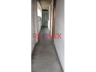 Foto 8 de VENTA DE CASA COMO TERRENO EN AV. PUMACAHUA CON DOBLE FRENTE

AREA TOTAL.   452.56M2
Frente : 9.86  ML
Derecha : 40.20 ML
Izquierda : 40.40 ML
F