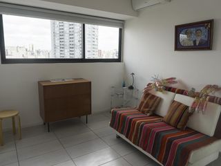 Duplex de 3 ambientes con balcón terraza y cochera.