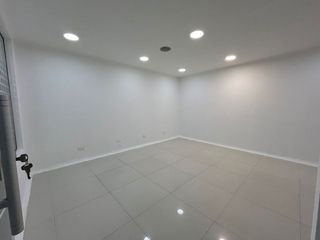 Foto 9 de consultorio en arriendo/venta en los cedros. Cod V16262