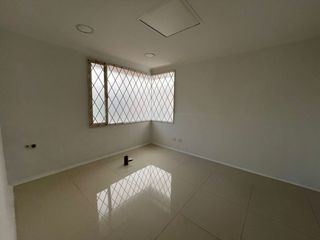 Foto 3 de consultorio en arriendo/venta en los cedros. Cod V16262