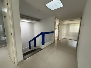Foto 8 de consultorio en arriendo/venta en los cedros. Cod V16262
