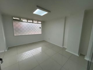 Foto 2 de consultorio en arriendo/venta en los cedros. Cod V16262