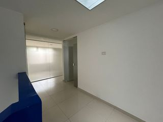Foto 7 de consultorio en arriendo/venta en los cedros. Cod V16262