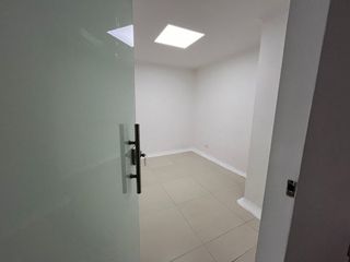Foto 12 de consultorio en arriendo/venta en los cedros. Cod V16262