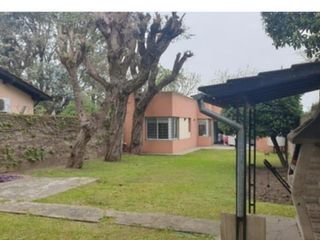 CASA MODERNA EN VENTA EN EXCELENTE ZONA!!
