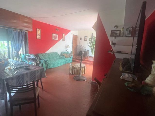 Venta de Casa en Lugano de 5 ambientes