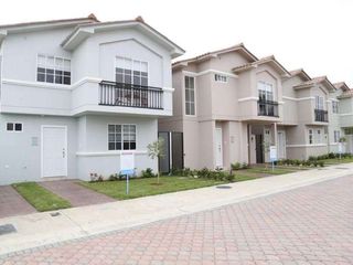 Foto 3 de Venta de Casa a estrenar en Etapa Brisana/Casa Laguna Excelentes acabados.