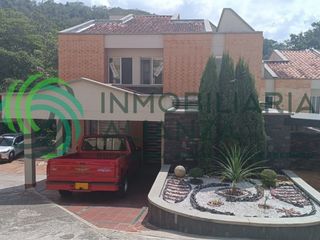 Foto 2 de casa en arriendo en altos de cabecera. Cod A16835
