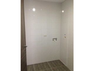 Foto 10 de La Morelia-en el Tradicional Sector de Cristales-Apartamento en Venta