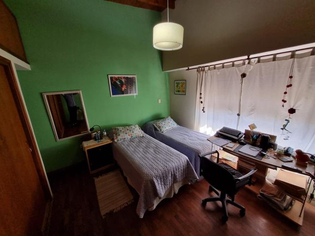 Casa en venta - 2 Dormitorios 2 Baños 1 cochera 2 patios- 151 Mts2 - La Plata