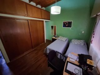 Casa en venta - 2 Dormitorios 2 Baños 1 cochera 2 patios- 151 Mts2 - La Plata