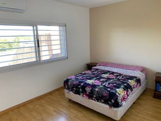 PH en venta de 2 dormitorios c/ cochera en Ituzaingó Norte
