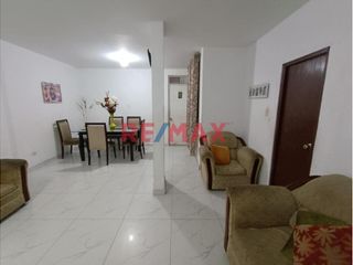 Foto 1 de ¡Oportunidad En Lima Norte! Casa De 2 Pisos + Azotea En Venta – San Martín De Porres