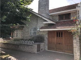 Foto 3 de Excepcional chalet en Altos de Chauvin. Obra Arq. Córsico Piccolini, año 1958.