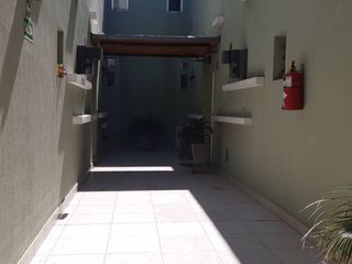 VENTA PH 3 AMBIENTES CASTELAR PISCINA Y COCHERA