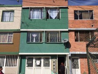 CASA AMPLIA Y  RENTABLE  EN VENTA BARRIO ROMA IV, BOGOTA COLOMBIA