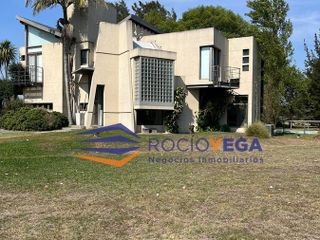 Casa en venta  y/o alquiler  en Boca Raton Country Club Pilar