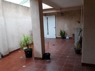 Foto 7 de Casa PH en venta en La Tablada